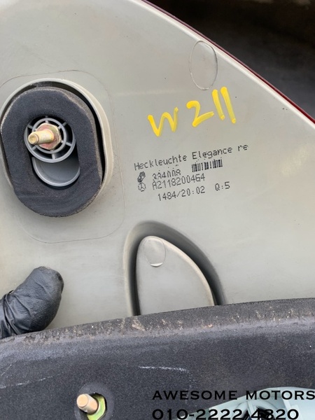 벤츠 E클래스 W211전기형 정품 조수석 후미등 테일램프 a2118200464