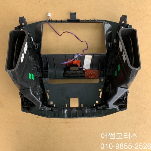포커스 3세대 전기형 오디오 베젤 중앙 송풍구 비상등 스위치